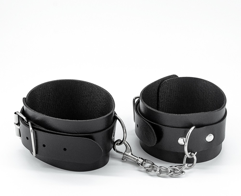 Crushious Punisher kit bondage in similpelle 7 pezzi