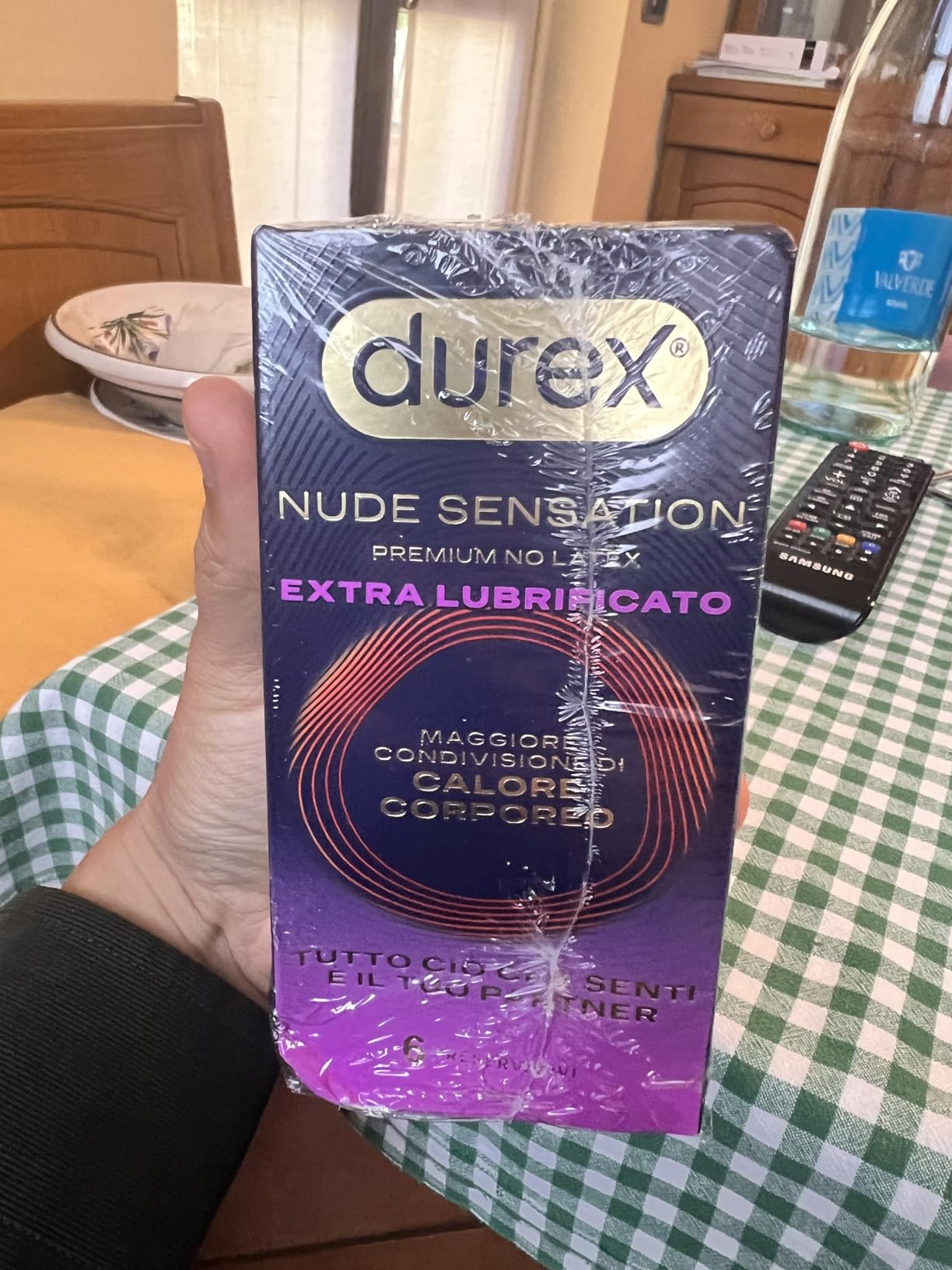 Durex Nude Sensation Preservativi 12 Pezzi + Calzini Nitrile