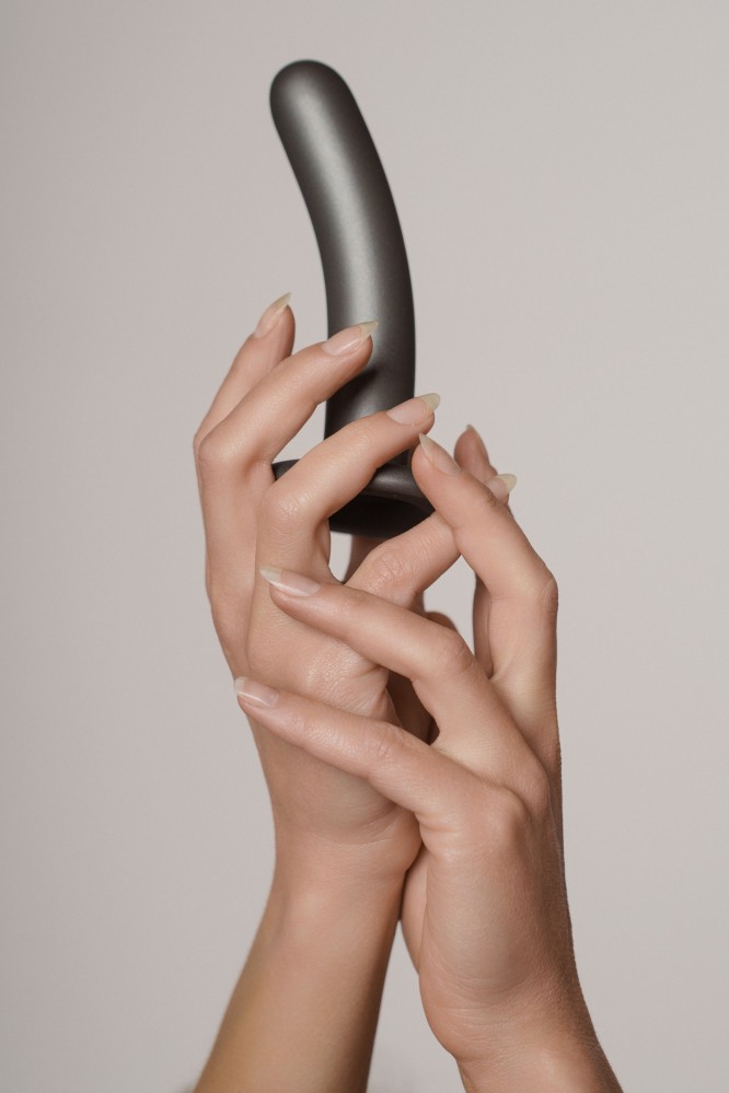 Ouch! Smooth G-Spot 5" Dildo con Ventosa Rosa in Silicone