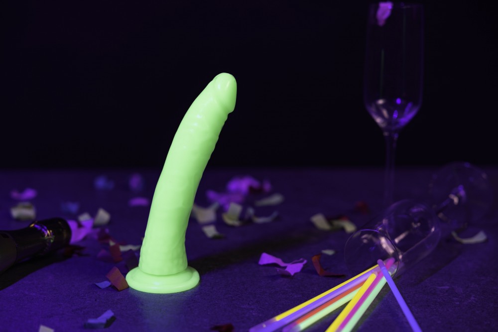 RealRock Slim 7 dildo realistico fosforescente con ventosa