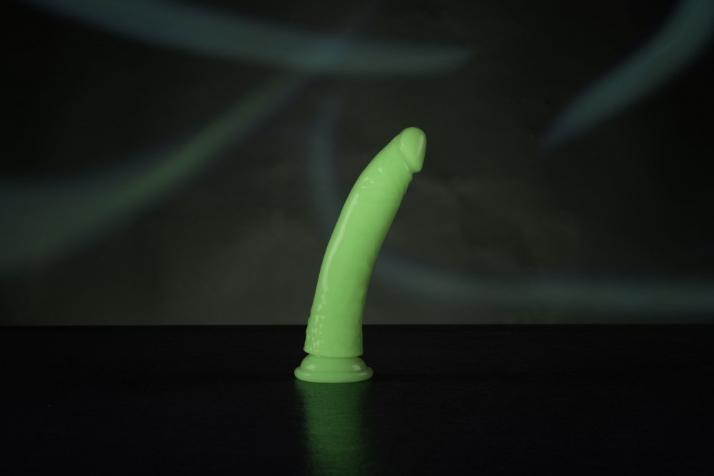 RealRock Slim Suction Cup Glow dildo realistico 6" fosforescente