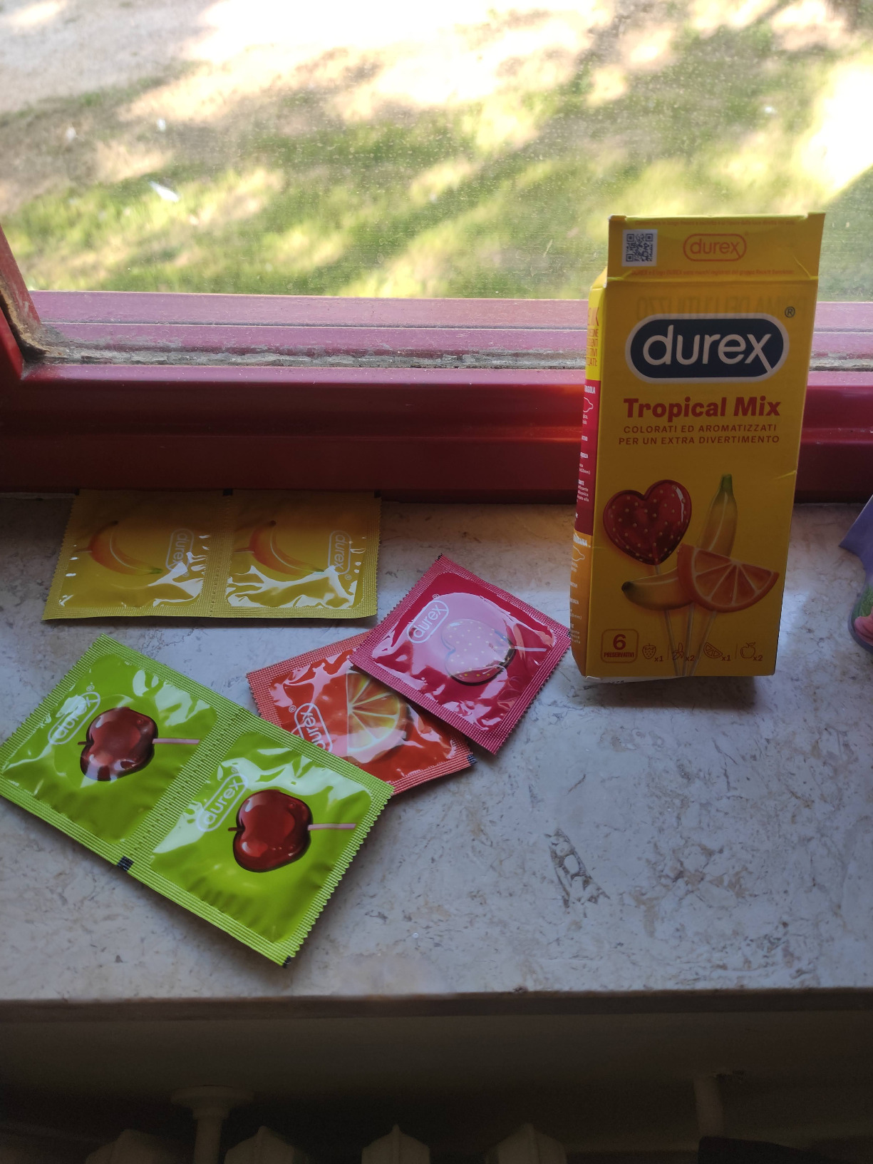 Durex Tropical preservativi aromatizzati 6 pezzi frutta