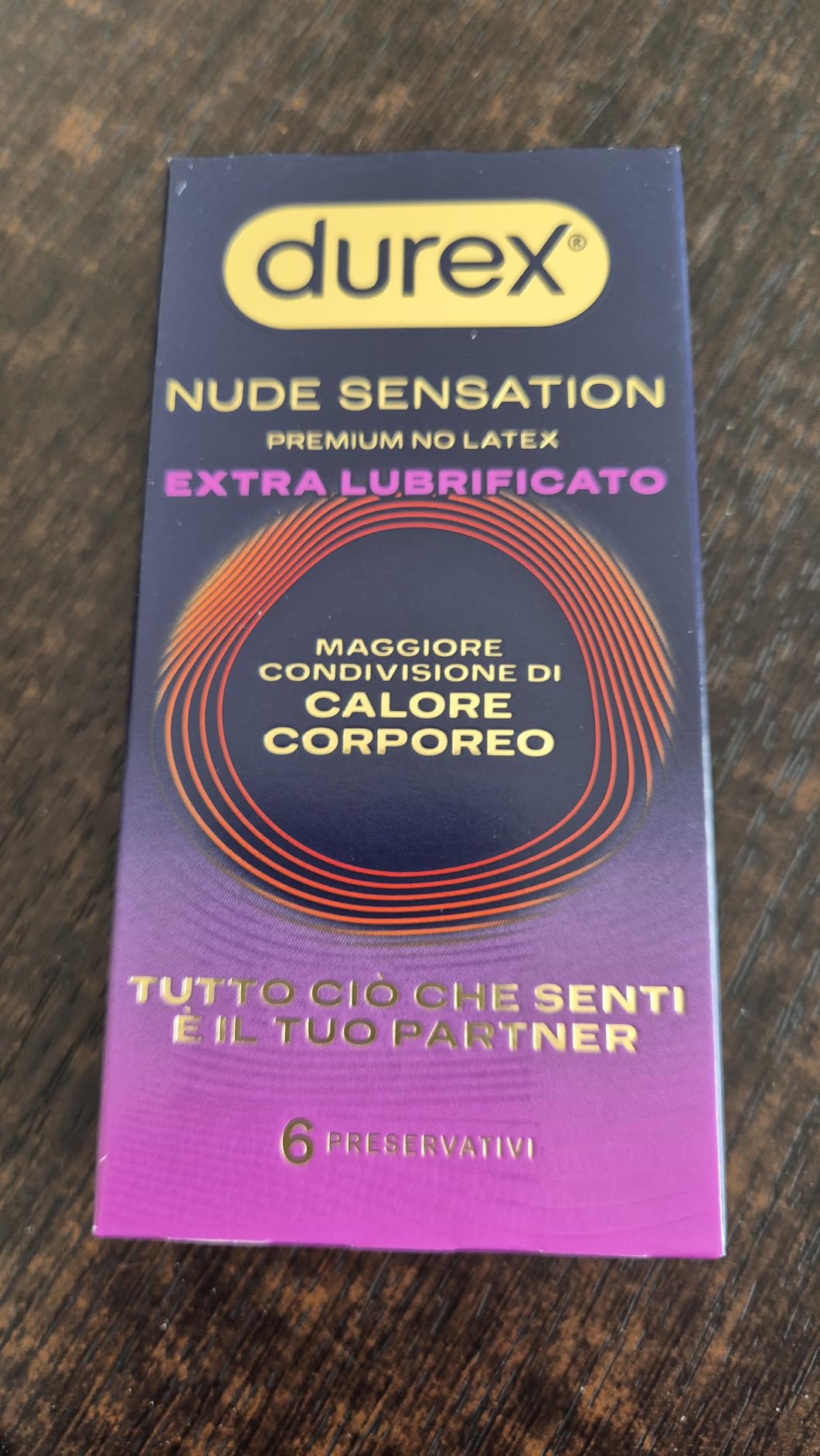 Durex Nude Sensation Preservativi 12 Pezzi + Calzini Nitrile