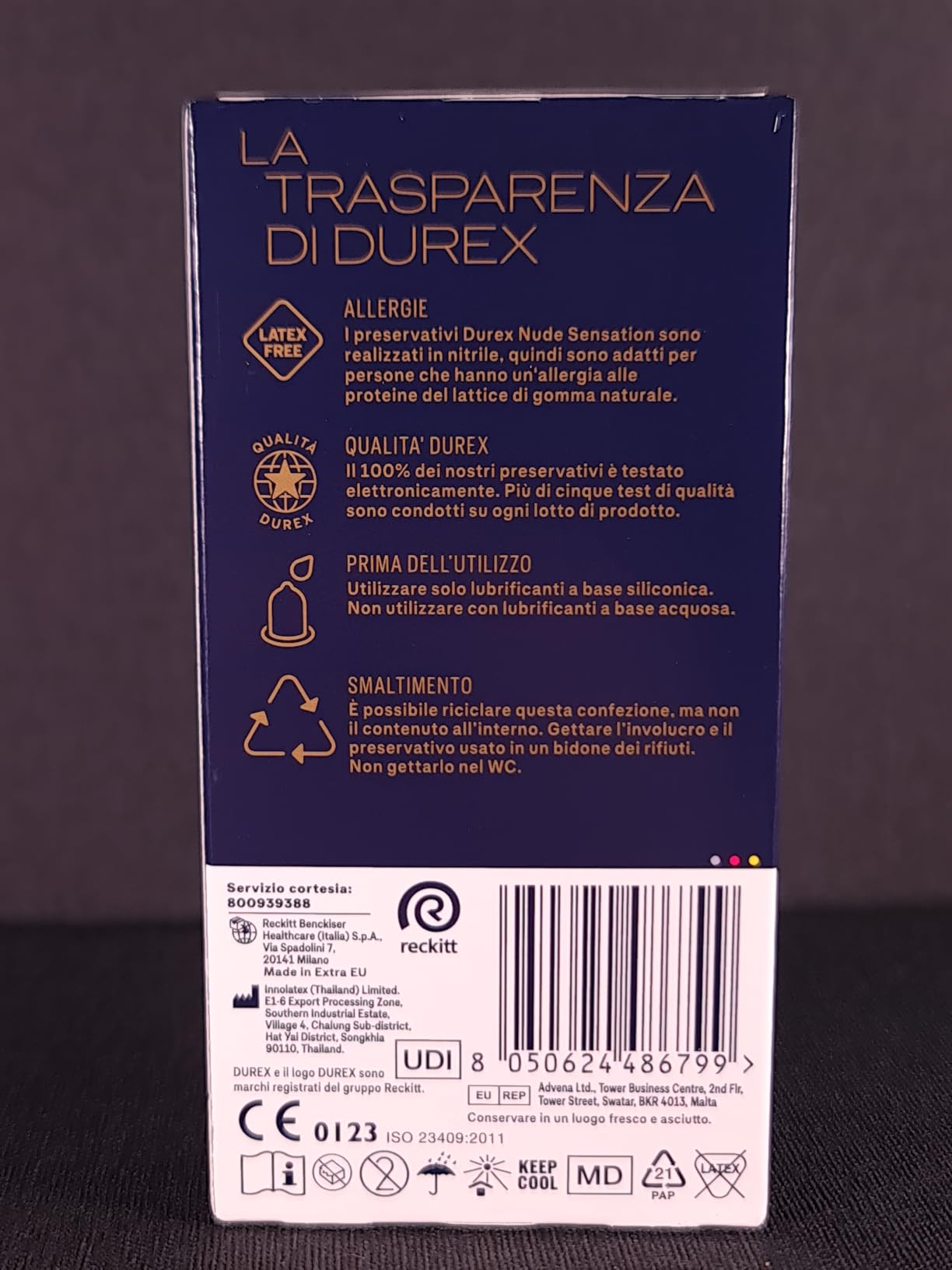 Durex Nude Sensation Preservativi 12 Pezzi + Calzini Nitrile