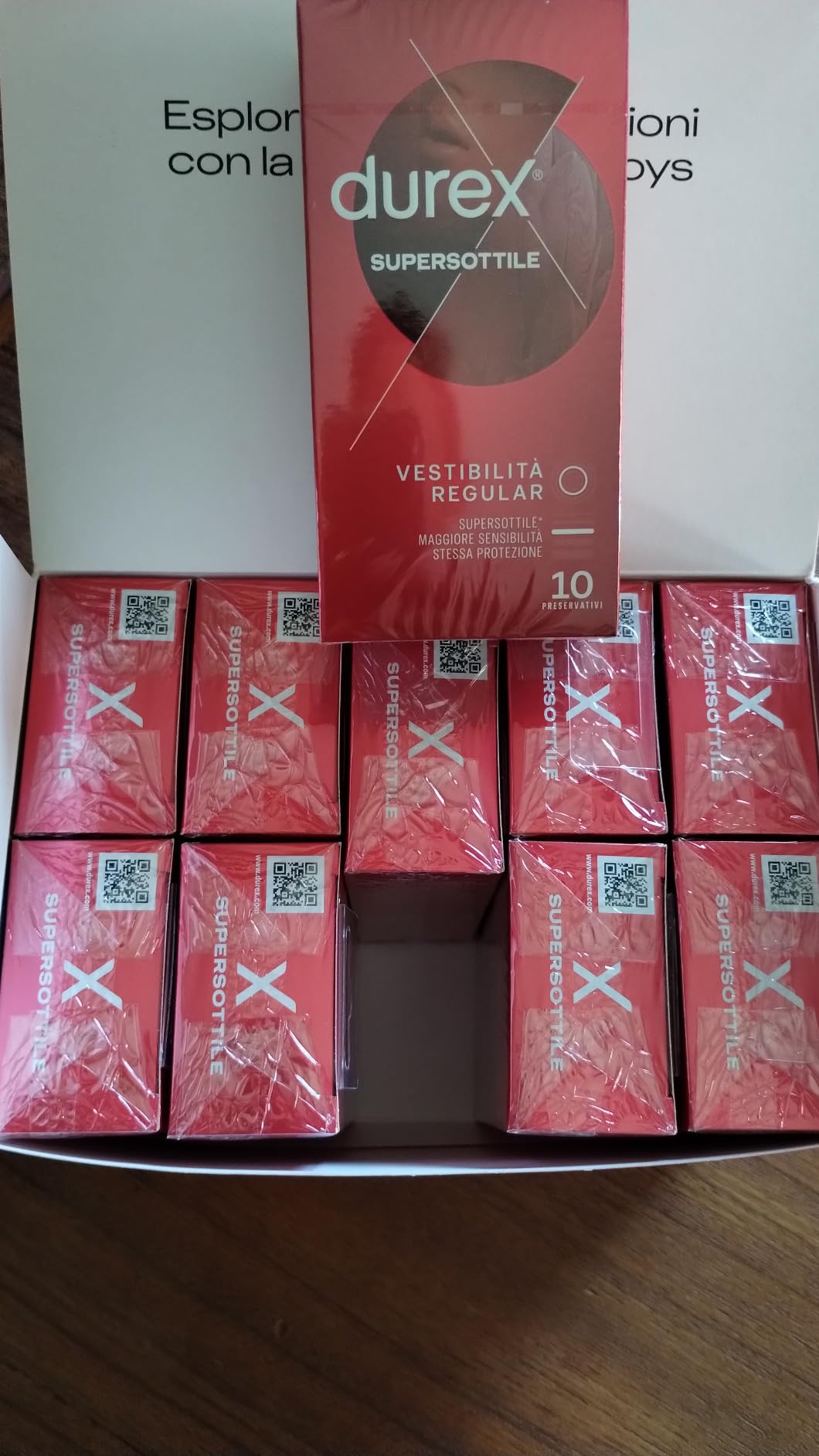 Durex SuperSottile preservativi 12 pezzi + calzini